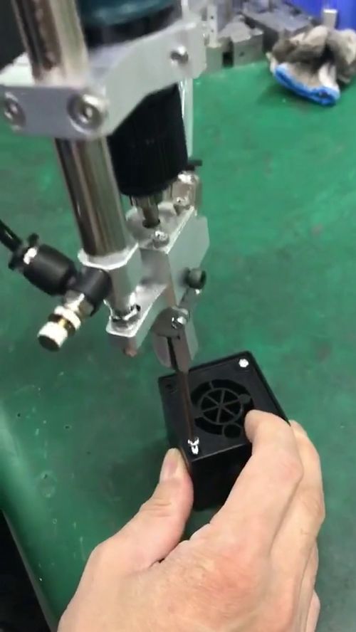 為了方便給工廠研究的機(jī)器,機(jī)器賣的比產(chǎn)品都快,都是主播來買的